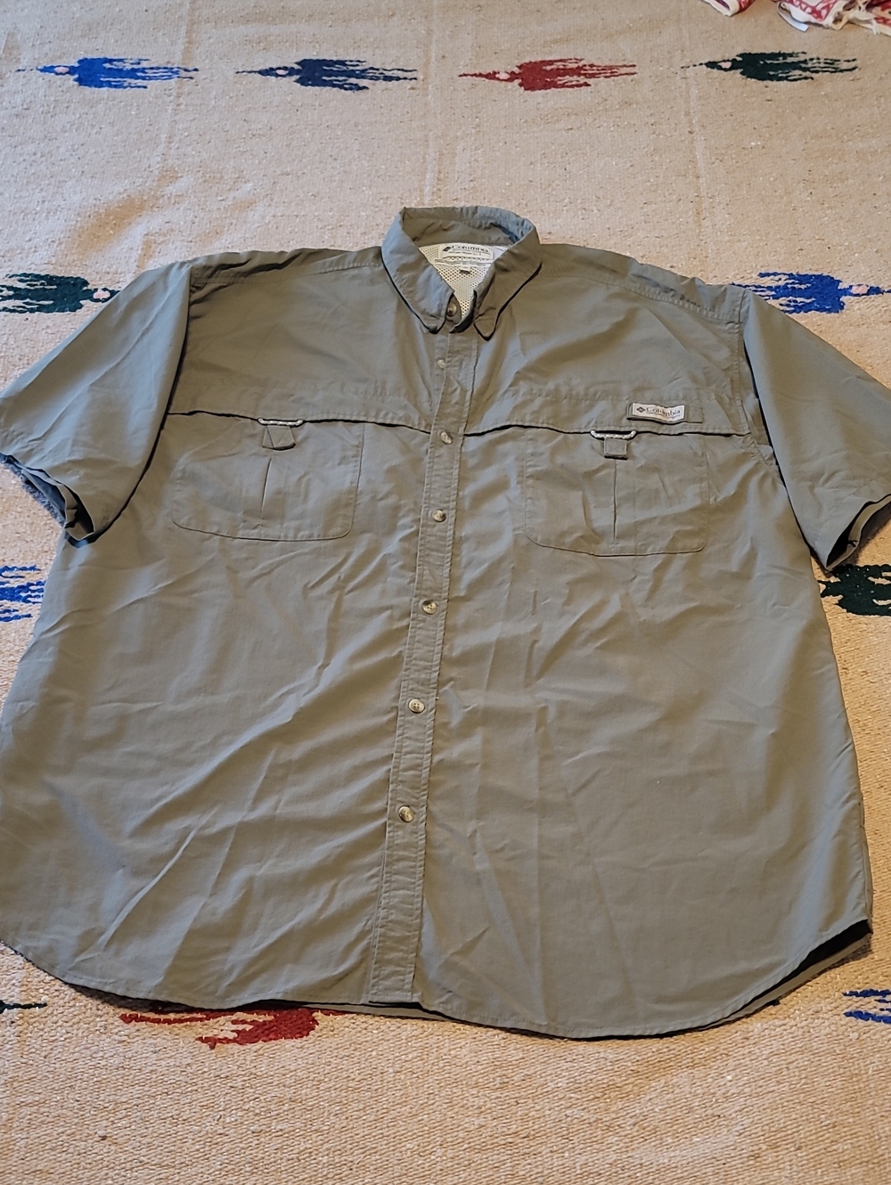 Columbia Men's Short-Sleeve Olive Cabincore Gorpcore Button-Up Shirt